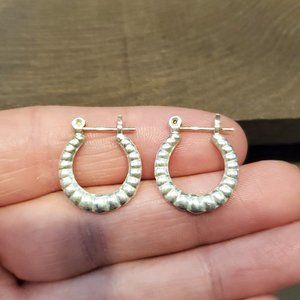 925 Sterling Silver Ribbed Design Hoop Earrings